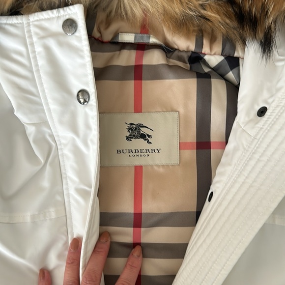 Burberry White Puffer Jacket - Picture 9 of 9